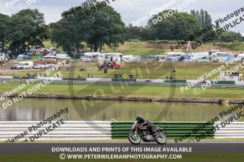 Vintage motorcycle club;eventdigitalimages;mallory park;mallory park trackday photographs;no limits trackdays;peter wileman photography;trackday digital images;trackday photos;vmcc festival 1000 bikes photographs